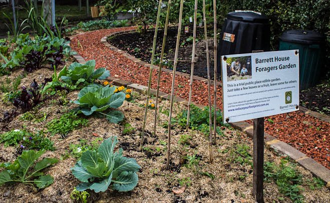 BarrettHouse_ForageSign